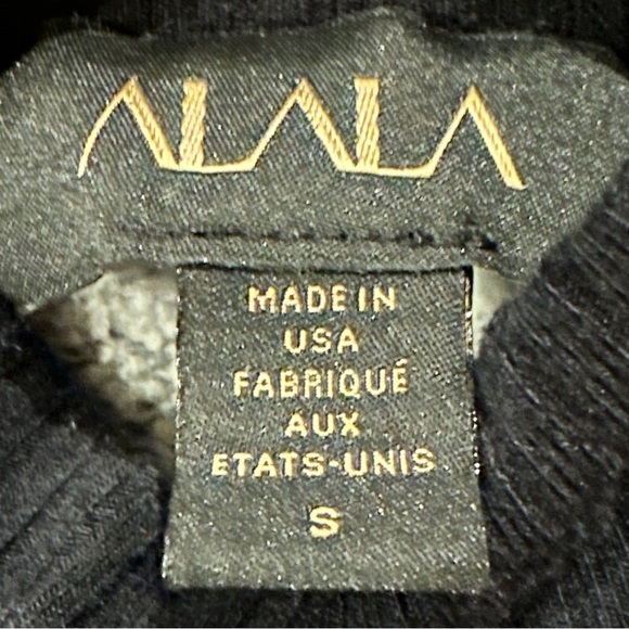 Alala Activewear Cropped Athleisure Mock Knit Sweatshirt Top  Size Small Raw Hem - Picture 6 of 8